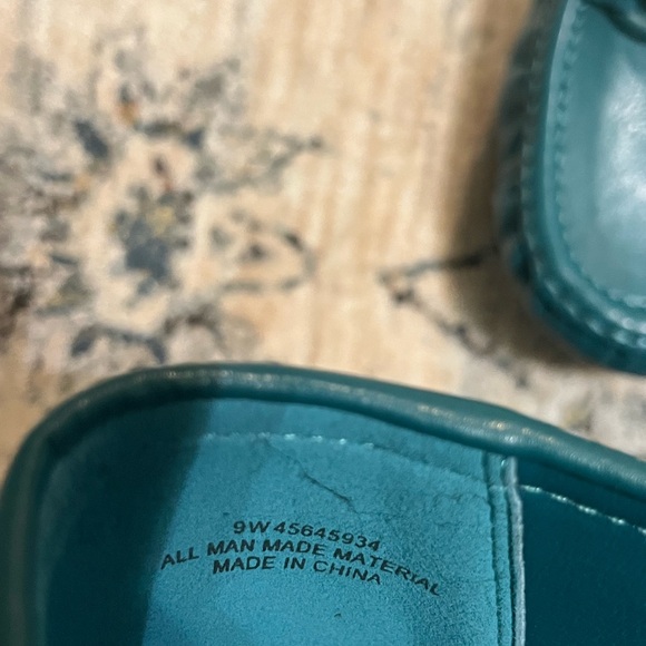 Turquoise Leather Loafers Sz 9W - Picture 7 of 7